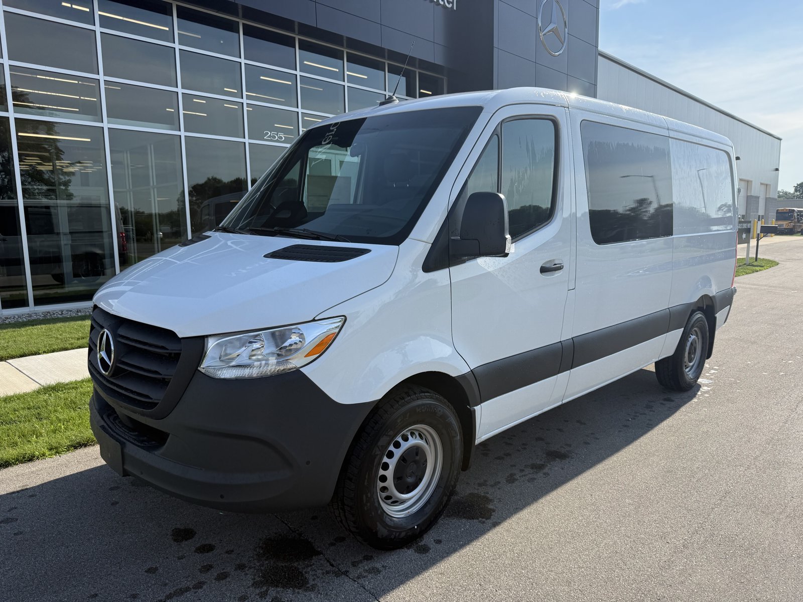 New 2026 Mercedes-Benz Sprinter 2500 image 1