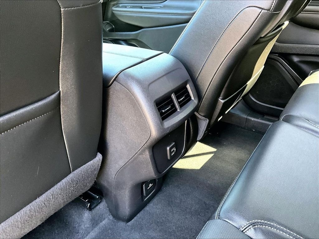 Used 2023 GMC Terrain SLT AWD/4WD image 23