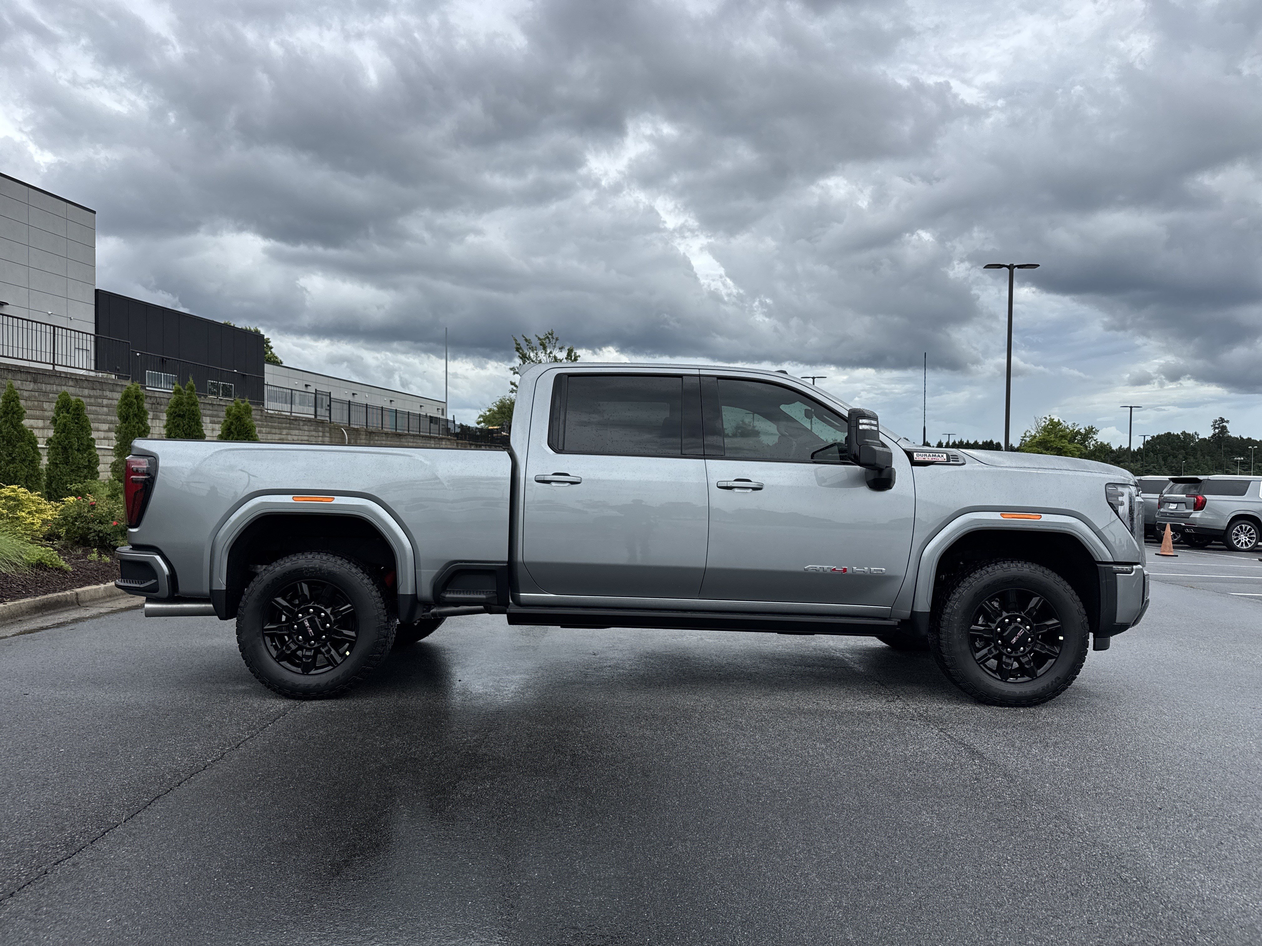 New 2026 GMC Sierra 2500 AT4 w/ AT4 Premium Plus Package AWD/4WD image 11