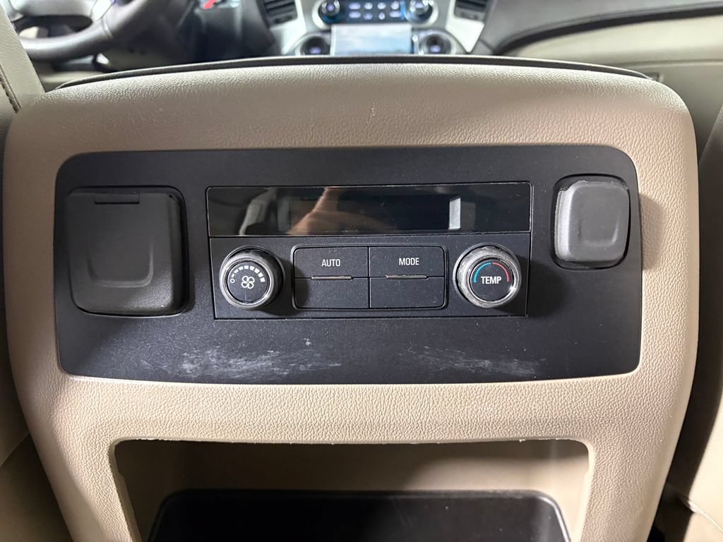 Used 2018 Chevrolet Tahoe LT RWD image 28