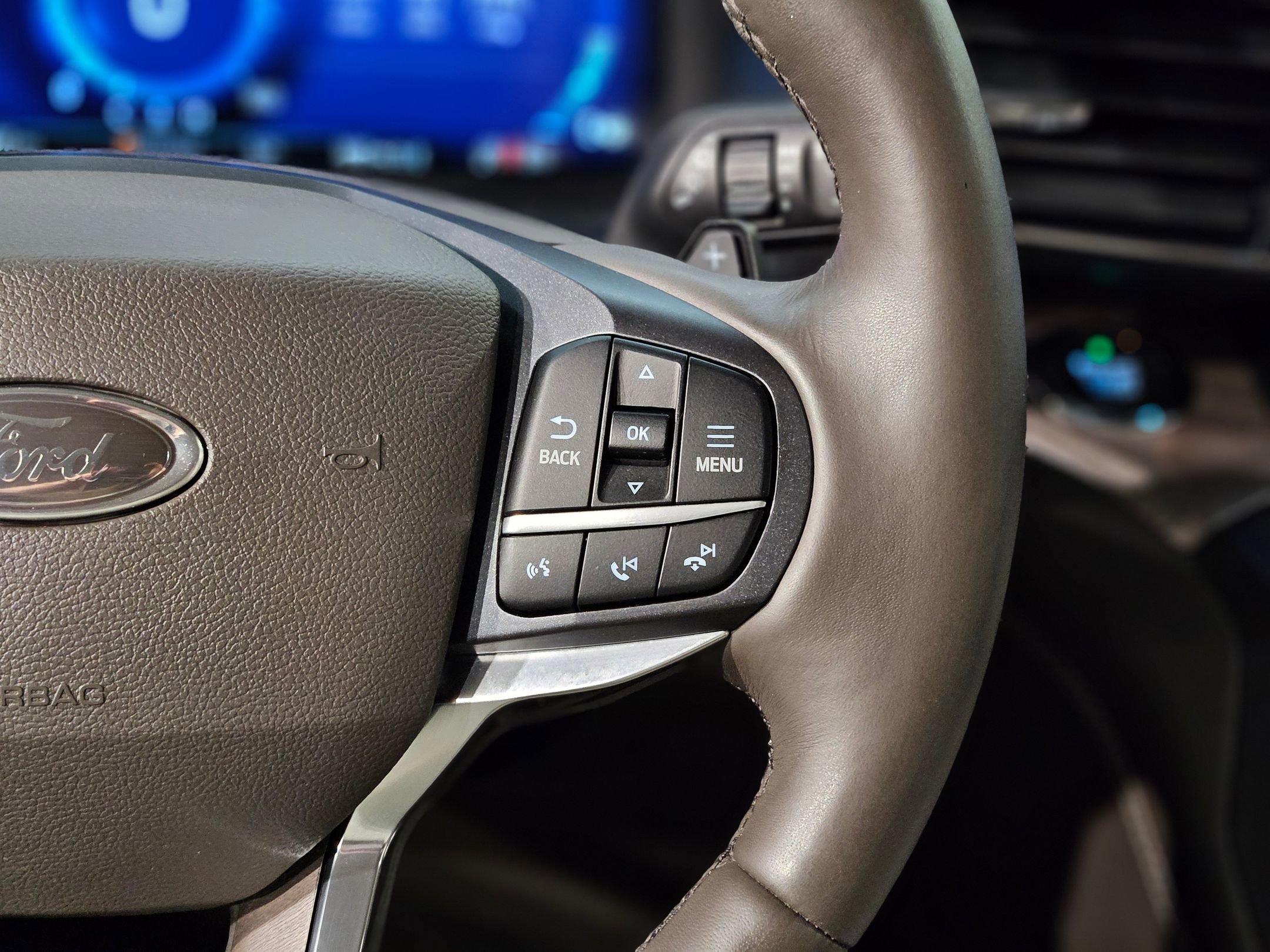 Used 2020 Ford Explorer Platinum image 29