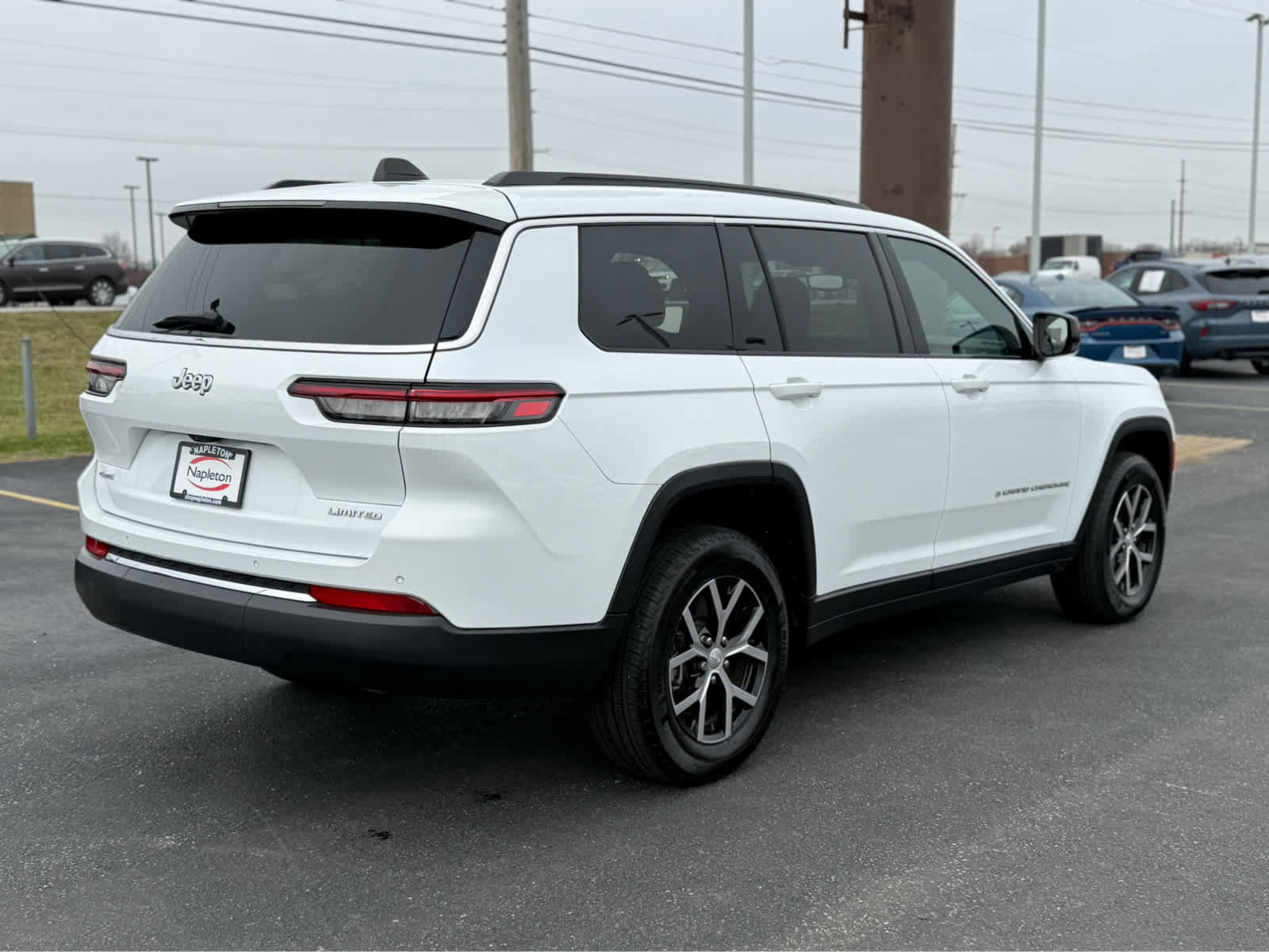 Used 2024 Jeep Grand Cherokee L Limited image 7