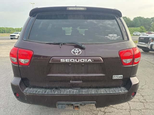 Used 2015 Toyota Sequoia SR5 RWD image 3