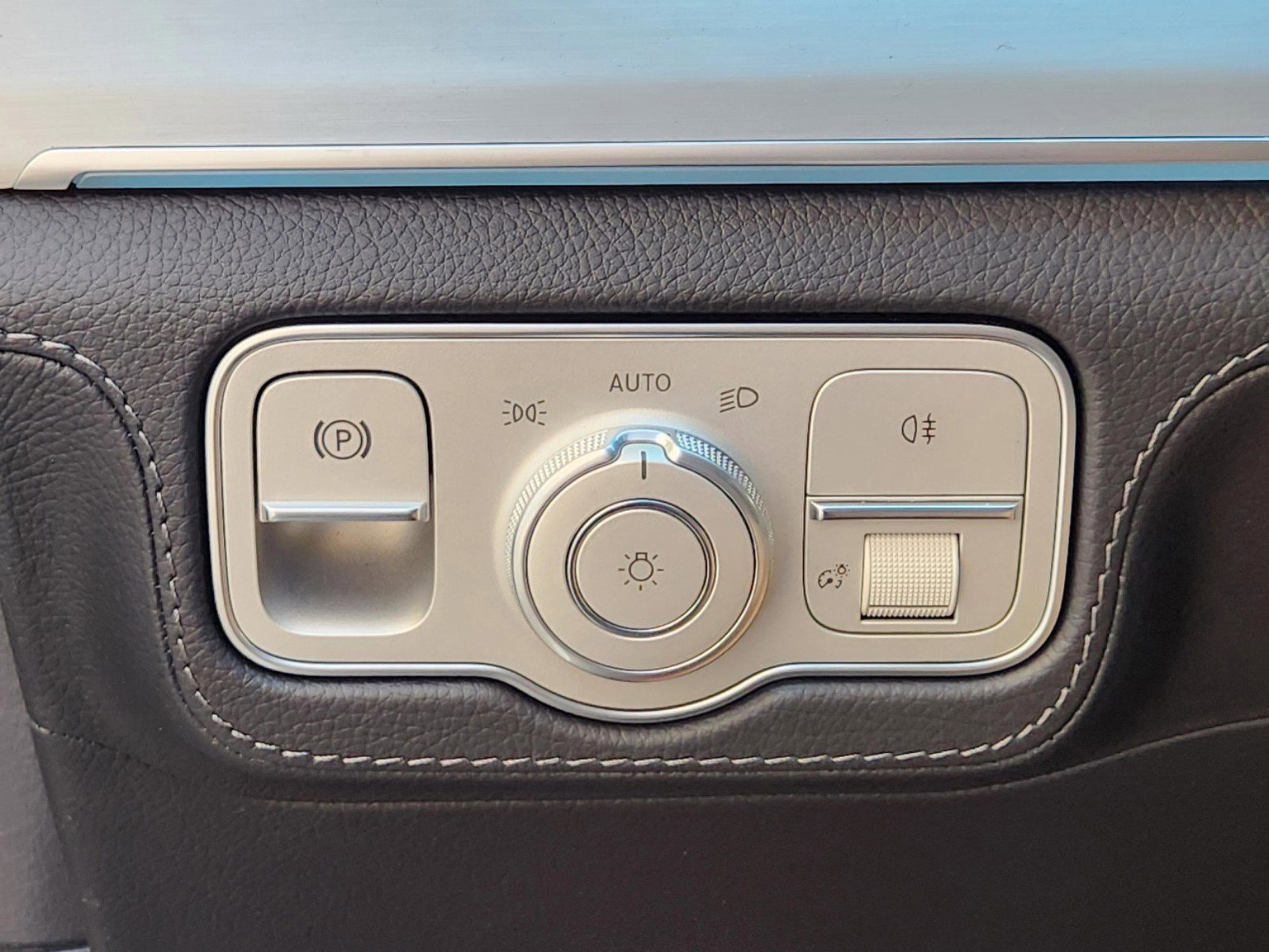 Certified 2025 Mercedes-Benz GLE 53 AMG 4MATIC Coupe image 18