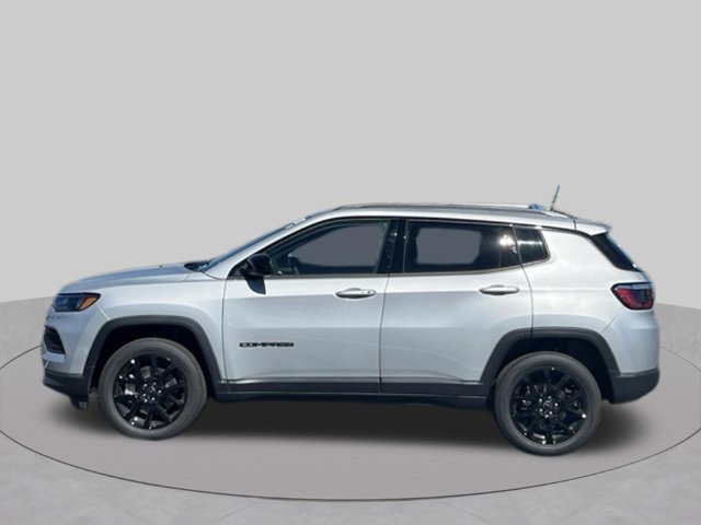New 2026 Jeep Compass Latitude AWD/4WD image 2