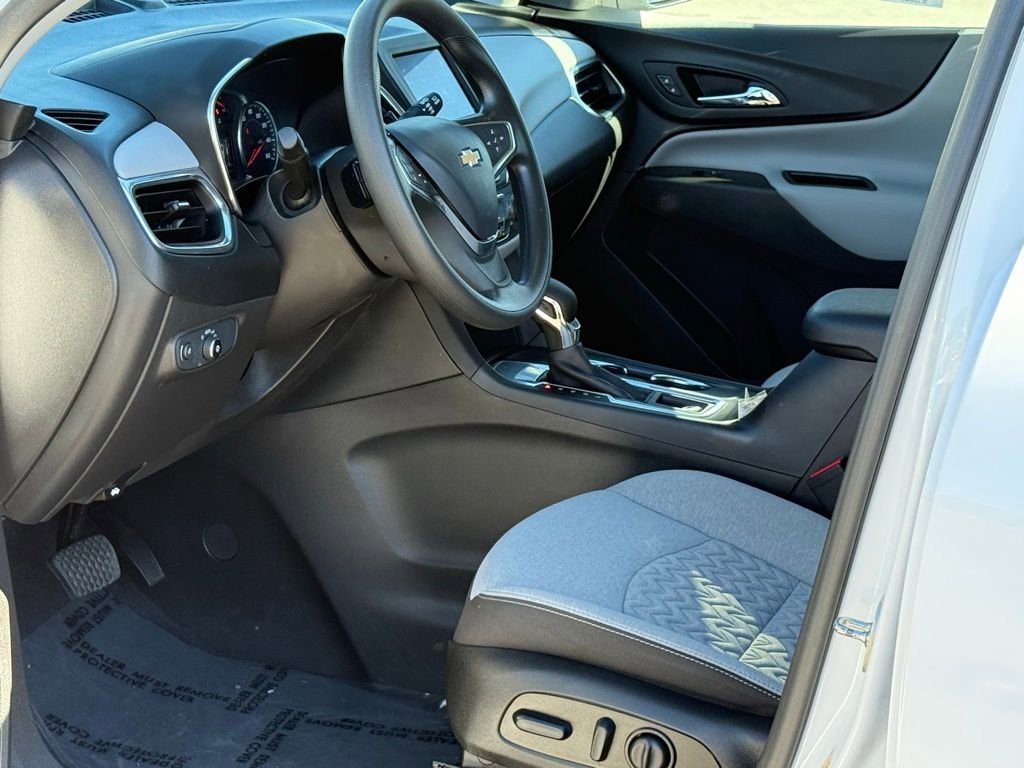 Used 2023 Chevrolet Equinox LS w/ LS Convenience Package image 7