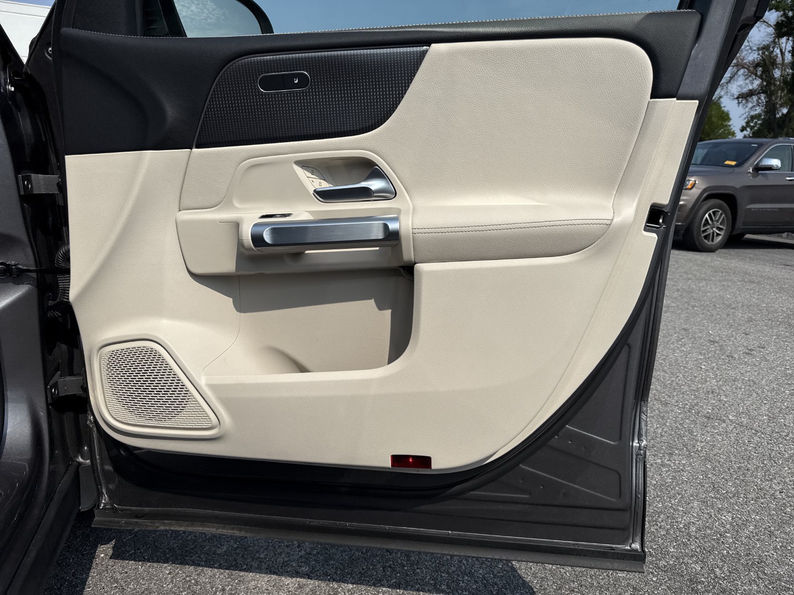 Certified 2022 Mercedes-Benz GLB 250 image 31