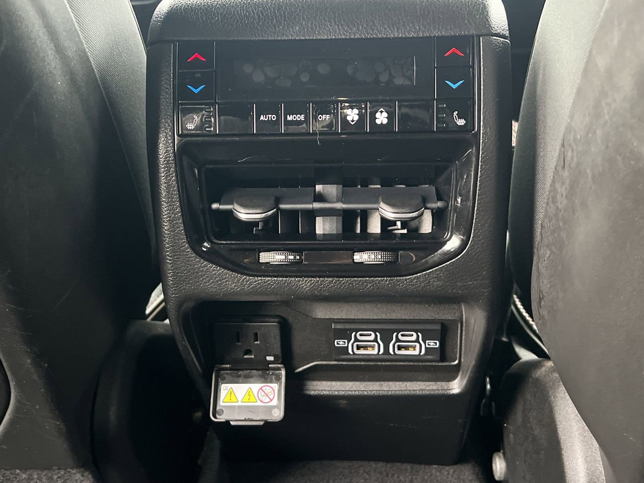 Used 2022 Jeep Grand Cherokee Summit w/ Adv Protech Group IV image 31