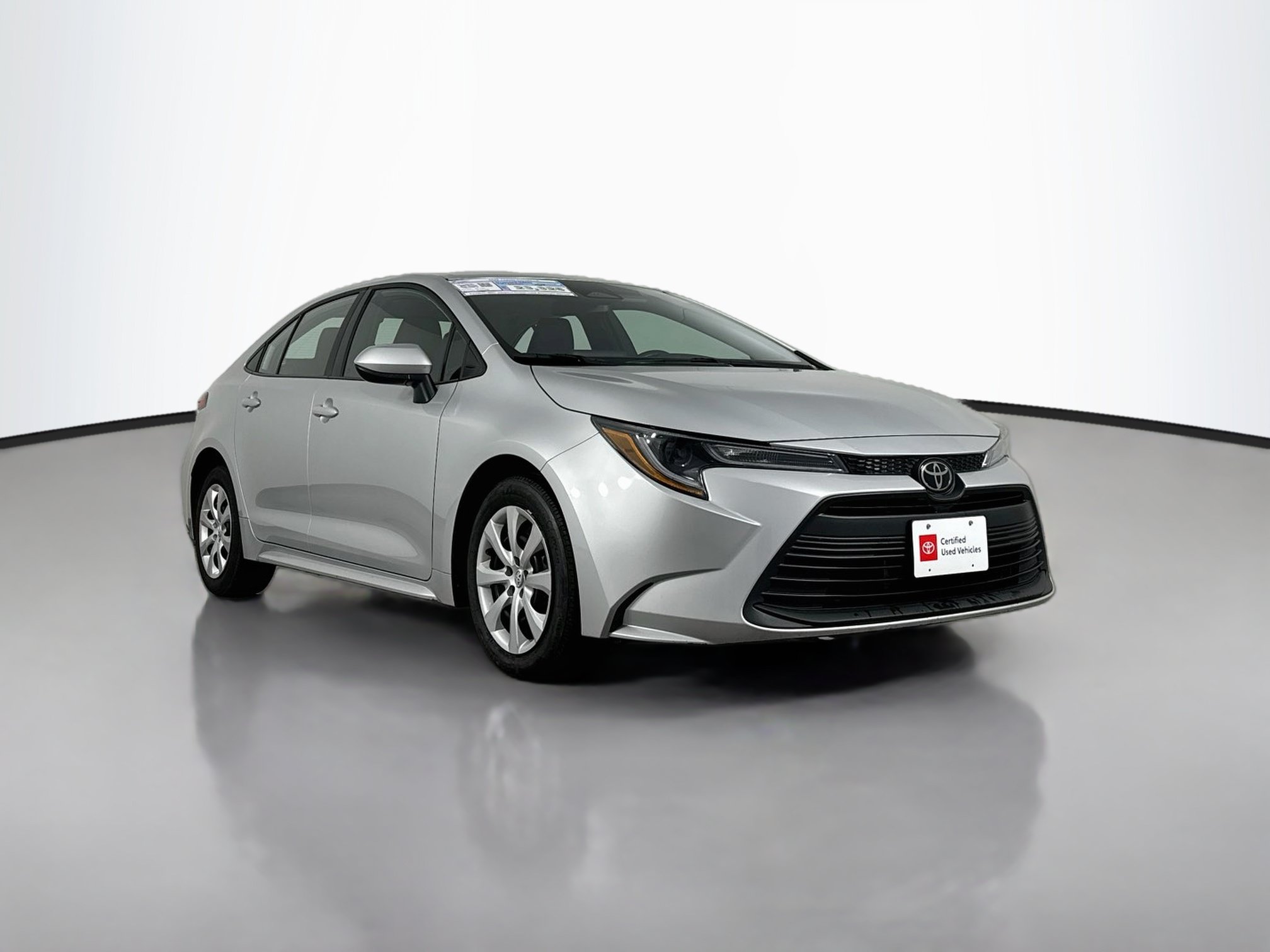Certified 2025 Toyota Corolla LE FWD image 1