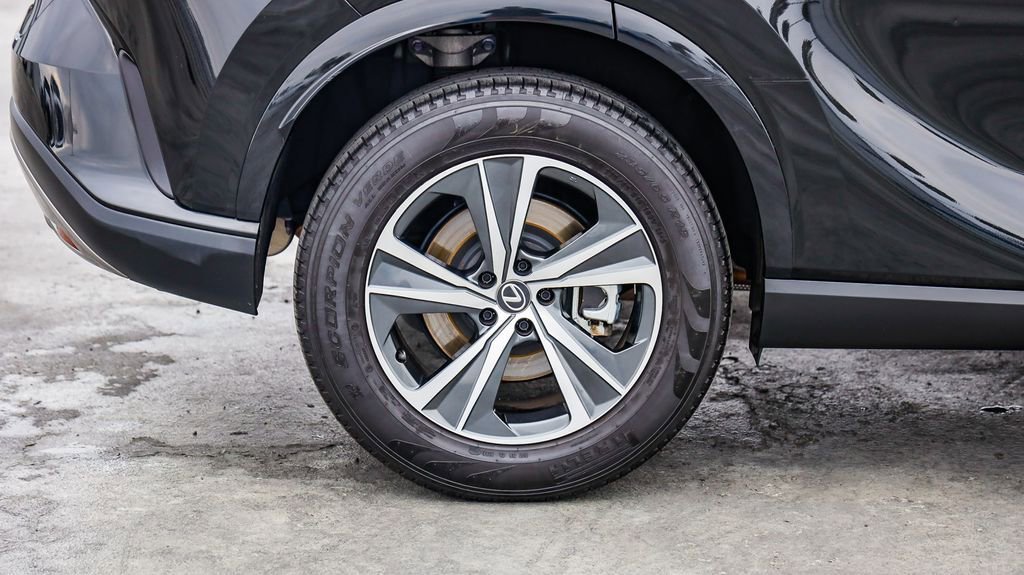 Used 2023 Lexus RX 350h image 12