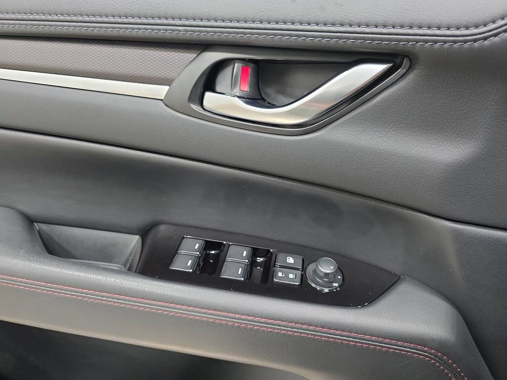 Used 2023 MAZDA CX-5 Carbon Edition image 28