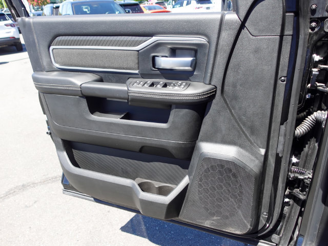 New 2026 RAM 3500 Big Horn AWD/4WD image 19