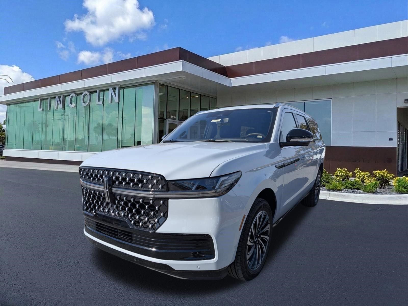 Certified 2025 Lincoln Navigator L Black Label image 9