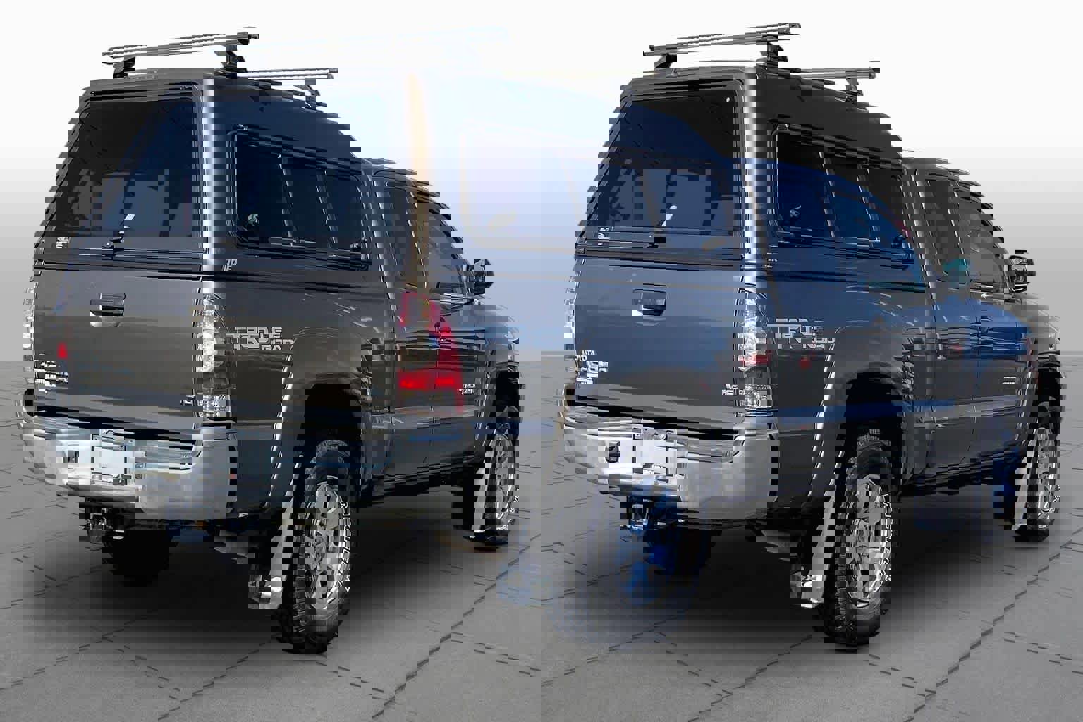 Used 2015 Toyota Tacoma 4x4 Access Cab V6 w/ TRD Off-Road Package image 13