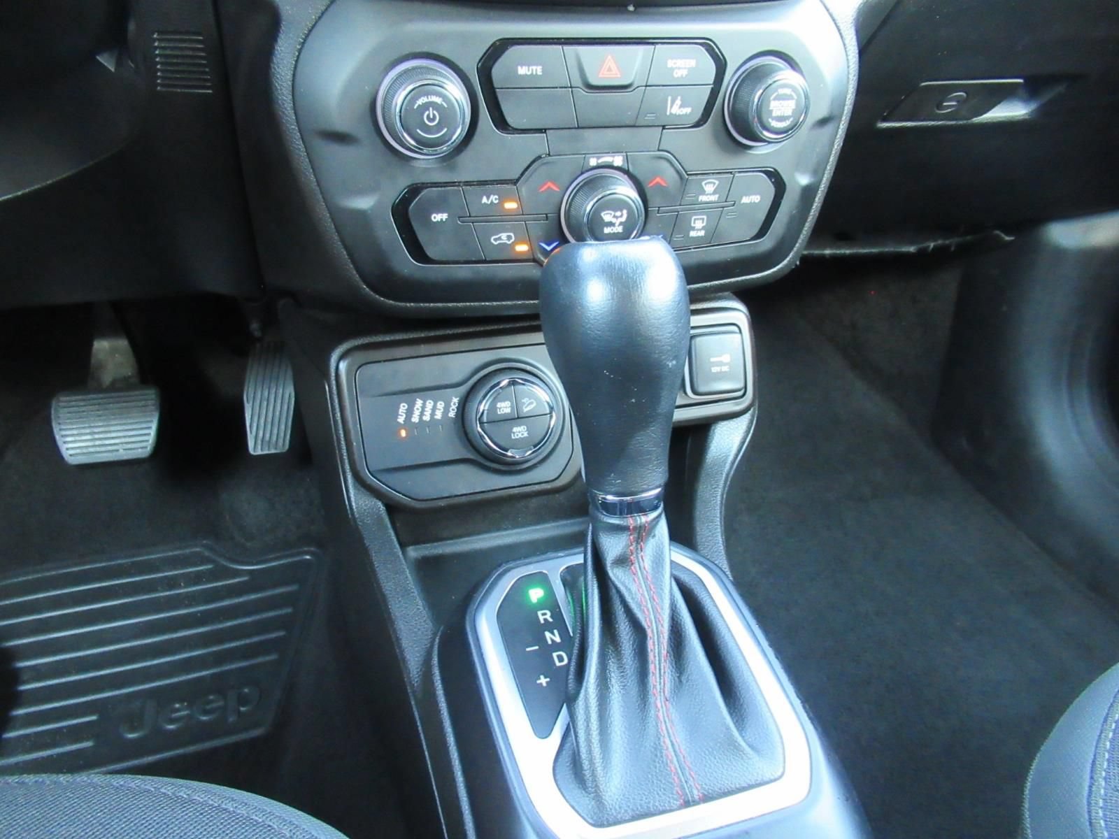 Certified 2023 Jeep Renegade Trailhawk AWD/4WD image 26