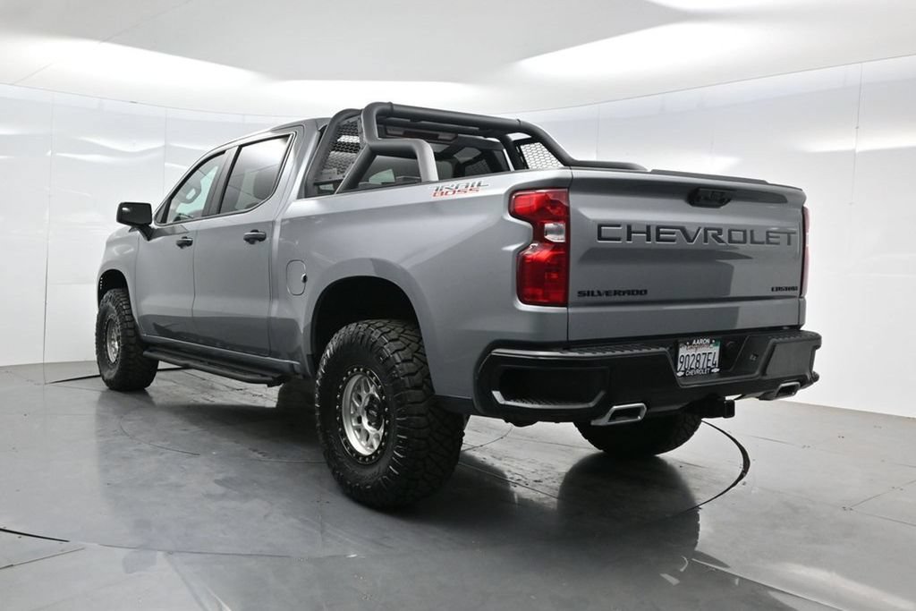 Used 2025 Chevrolet Silverado 1500 Custom Trail Boss w/ LPO, Dark Essentials Package AWD/4WD image 5