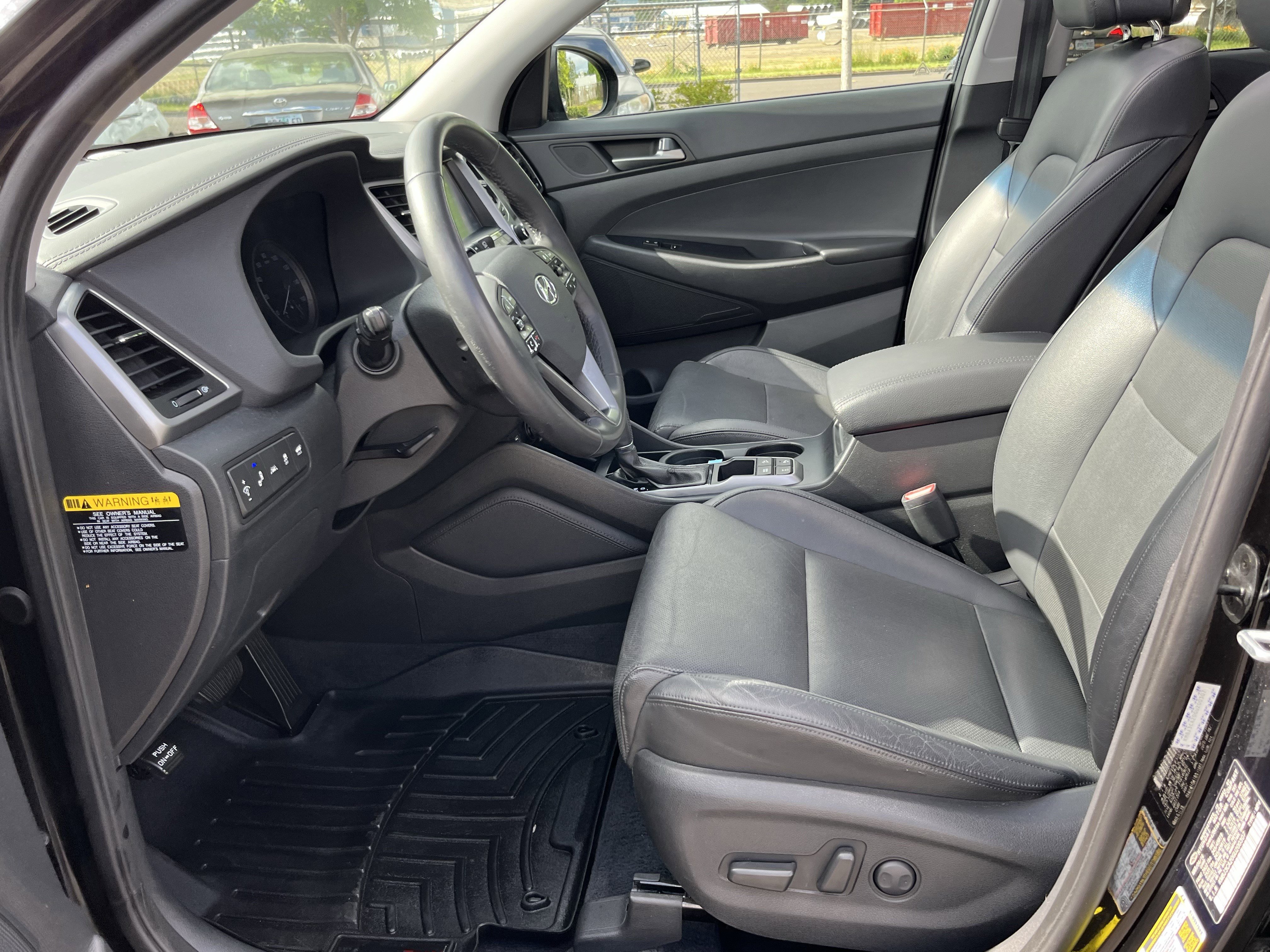 Used 2016 Hyundai Tucson Limited w/ Option Group 03 AWD/4WD image 11