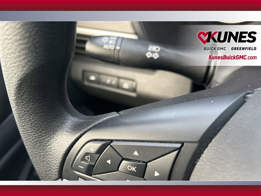 Used 2025 Nissan Altima 2.5 SV image 31