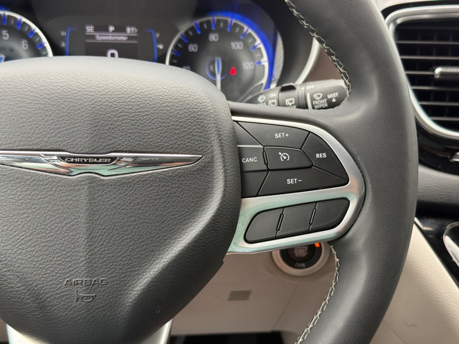 Used 2023 Chrysler Voyager LX FWD image 20