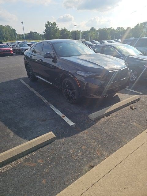 Used 2025 BMW X6 xDrive40i w/ Climate Comfort Package AWD/4WD image 19