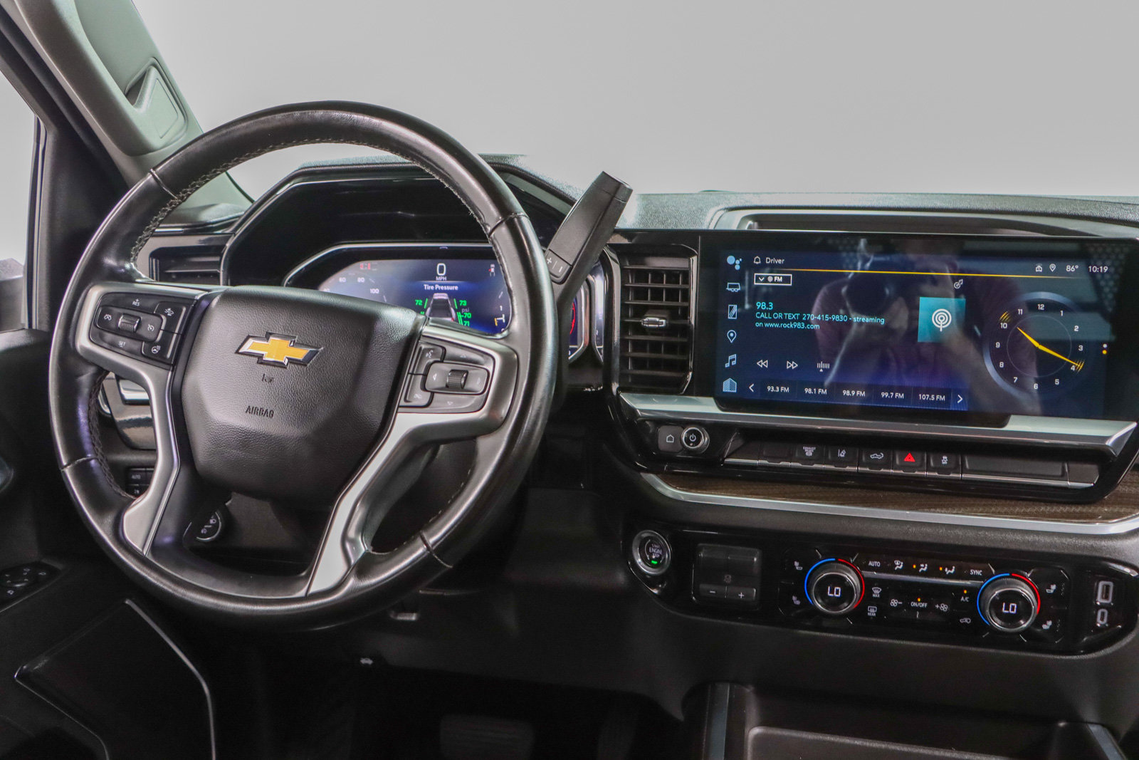 Used 2024 Chevrolet Silverado 3500 LT w/ Convenience Package image 18