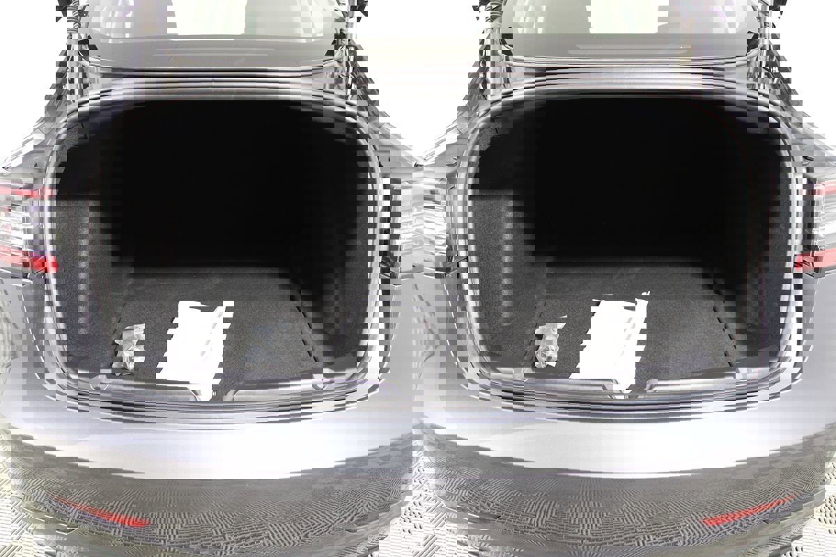 Used 2023 Tesla Model 3 Standard Range image 22