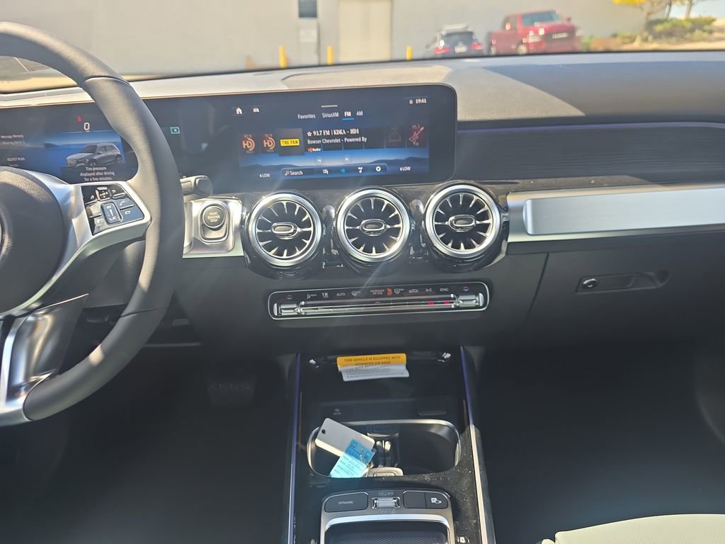 New 2026 Mercedes-Benz GLB 250 4MATIC image 17