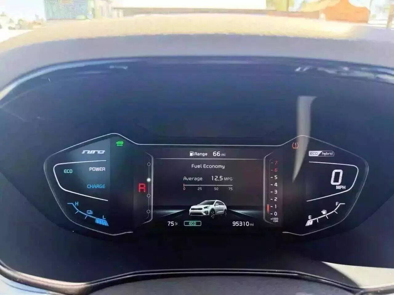 Used 2022 Kia Niro EX Premium image 23