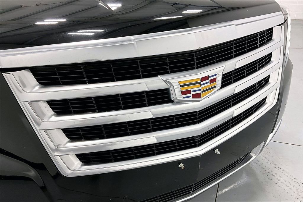 Used 2019 Cadillac Escalade ESV Luxury image 38