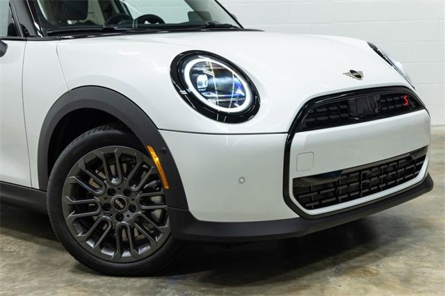 Certified 2025 MINI Cooper S image 6