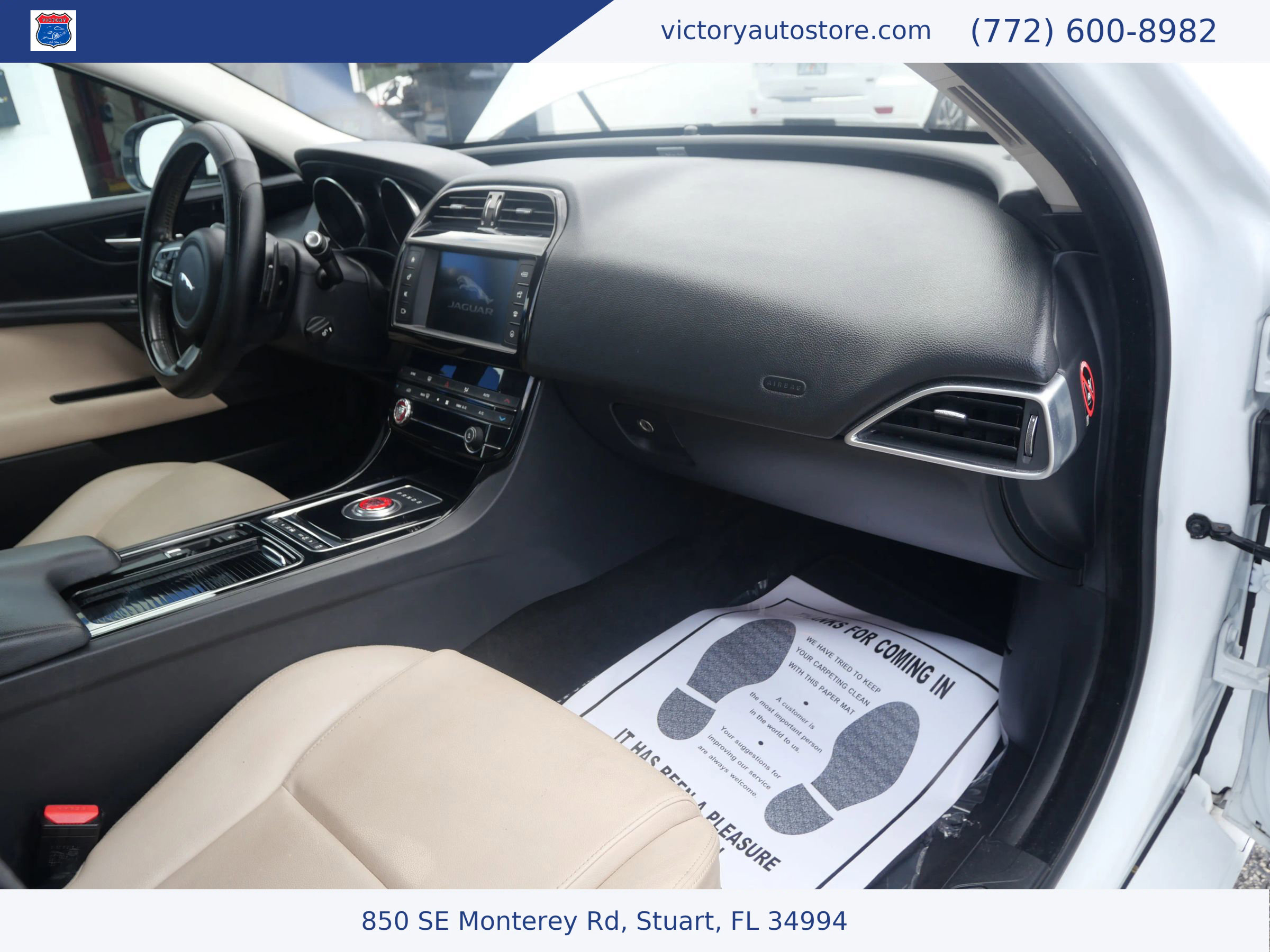 Used 2018 Jaguar XE image 23