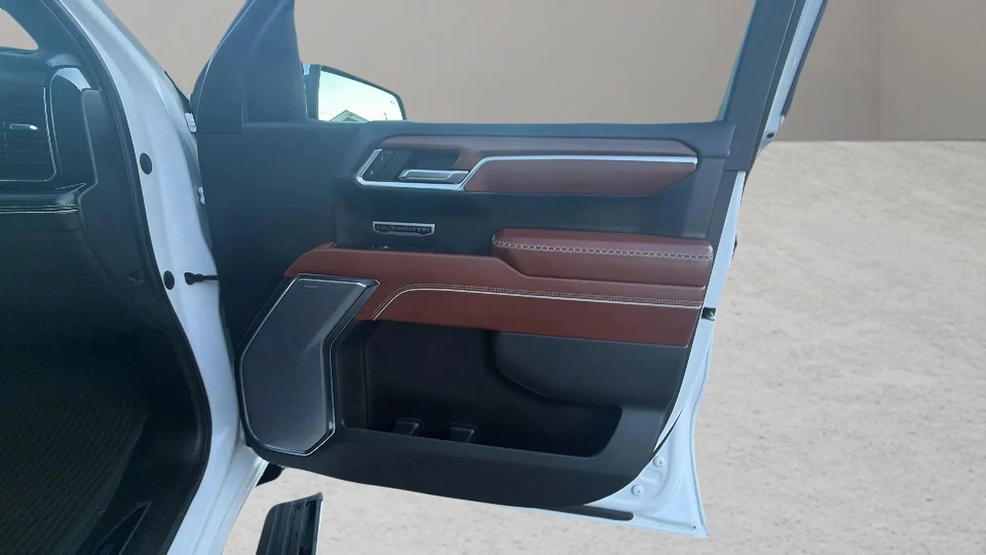 Used 2023 GMC Sierra 1500 Denali Ultimate image 12