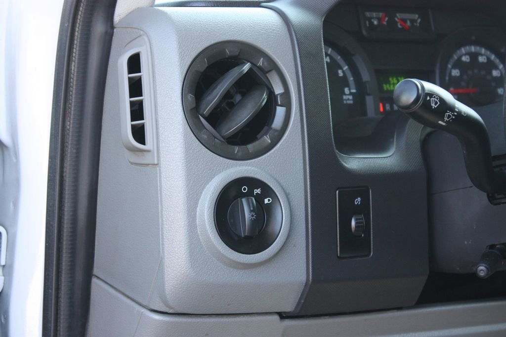 Used 2013 Ford E-350 and Econoline 350 Super Duty RWD image 10