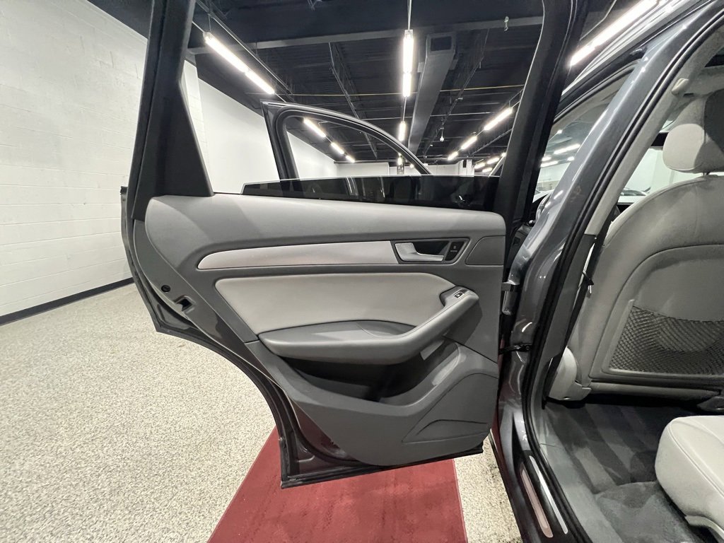 Used 2015 Audi Q5 2.0T Premium Plus w/ Technology Package image 24