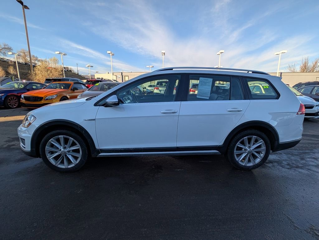 Used 2017 Volkswagen Golf Alltrack SE image 4