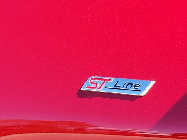 Certified 2025 Ford Explorer ST-Line w/ Premium Package image 18