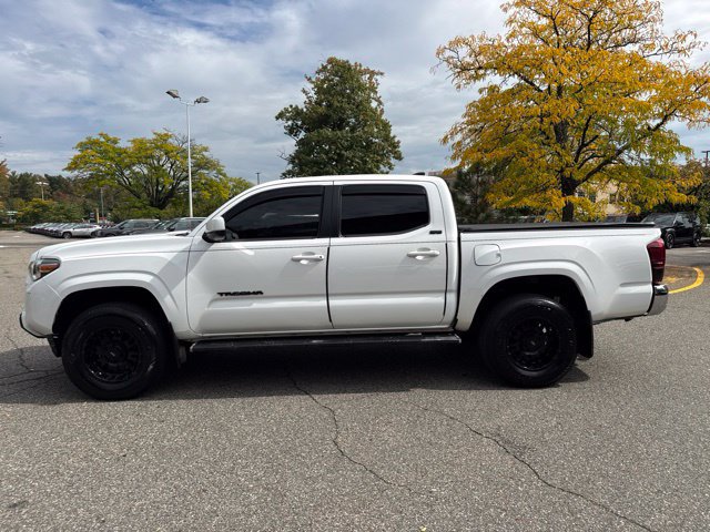 Used 2018 Toyota Tacoma SR5 RWD image 23