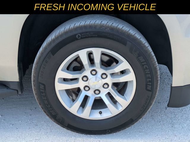 Used 2016 Chevrolet Suburban LS RWD image 7