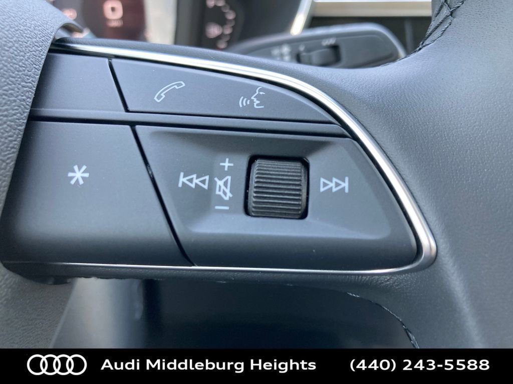 Certified 2025 Audi Q3 2.0T Premium w/ Convenience Package image 40