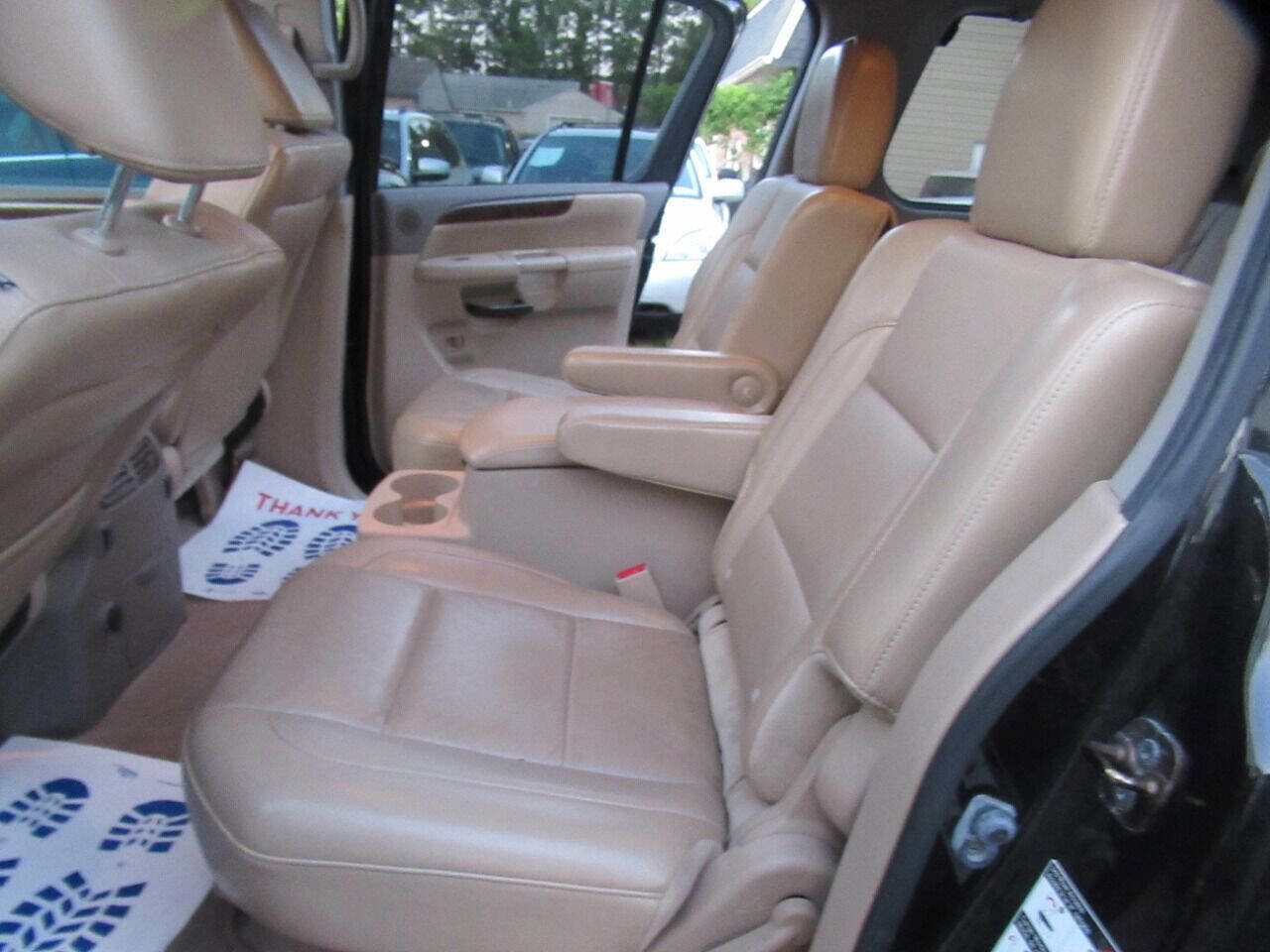 Used 2012 Nissan Armada Platinum image 31