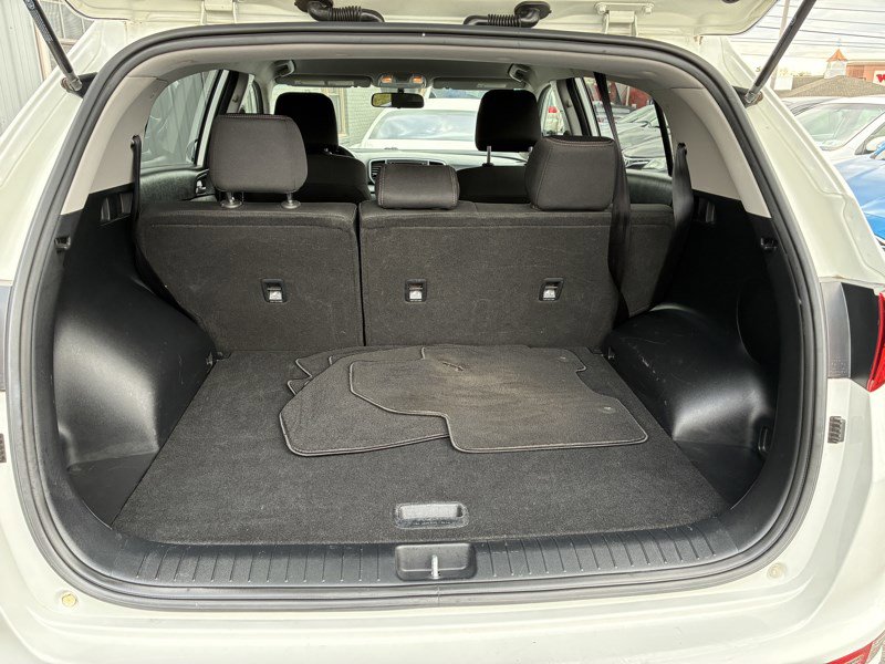 Used 2019 Kia Sportage LX AWD/4WD image 17