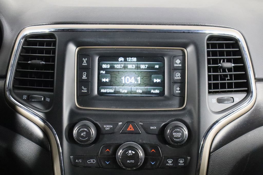 Used 2017 Jeep Grand Cherokee Laredo w/ Quick Order Package 23E image 28