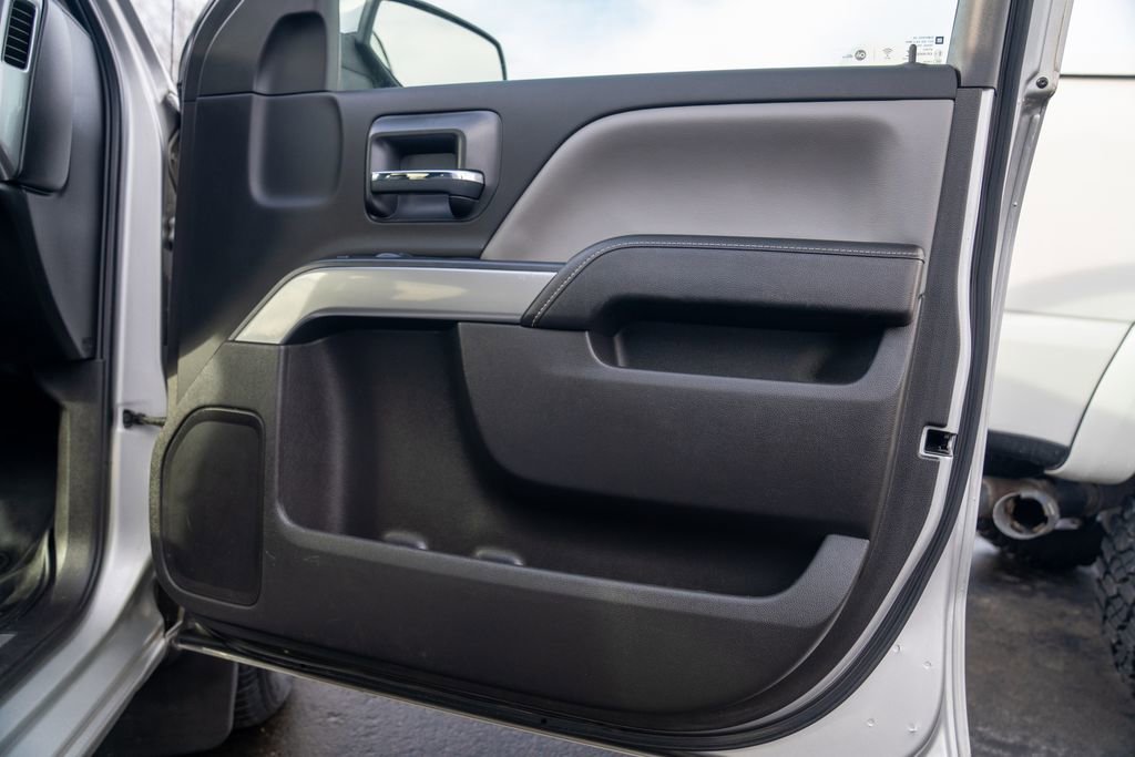 Used 2018 Chevrolet Silverado 1500 LT w/ All Star Edition image 11