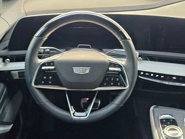 Used 2025 Cadillac Optiq Sport 1 AWD/4WD image 18