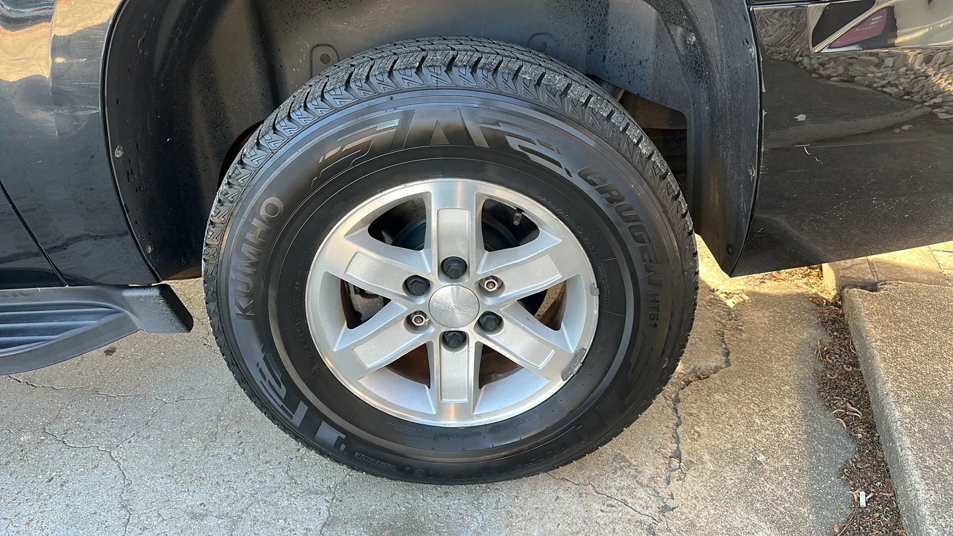 Used 2008 GMC Yukon XL SLT w/ SLT Preferred Equipment Group image 49