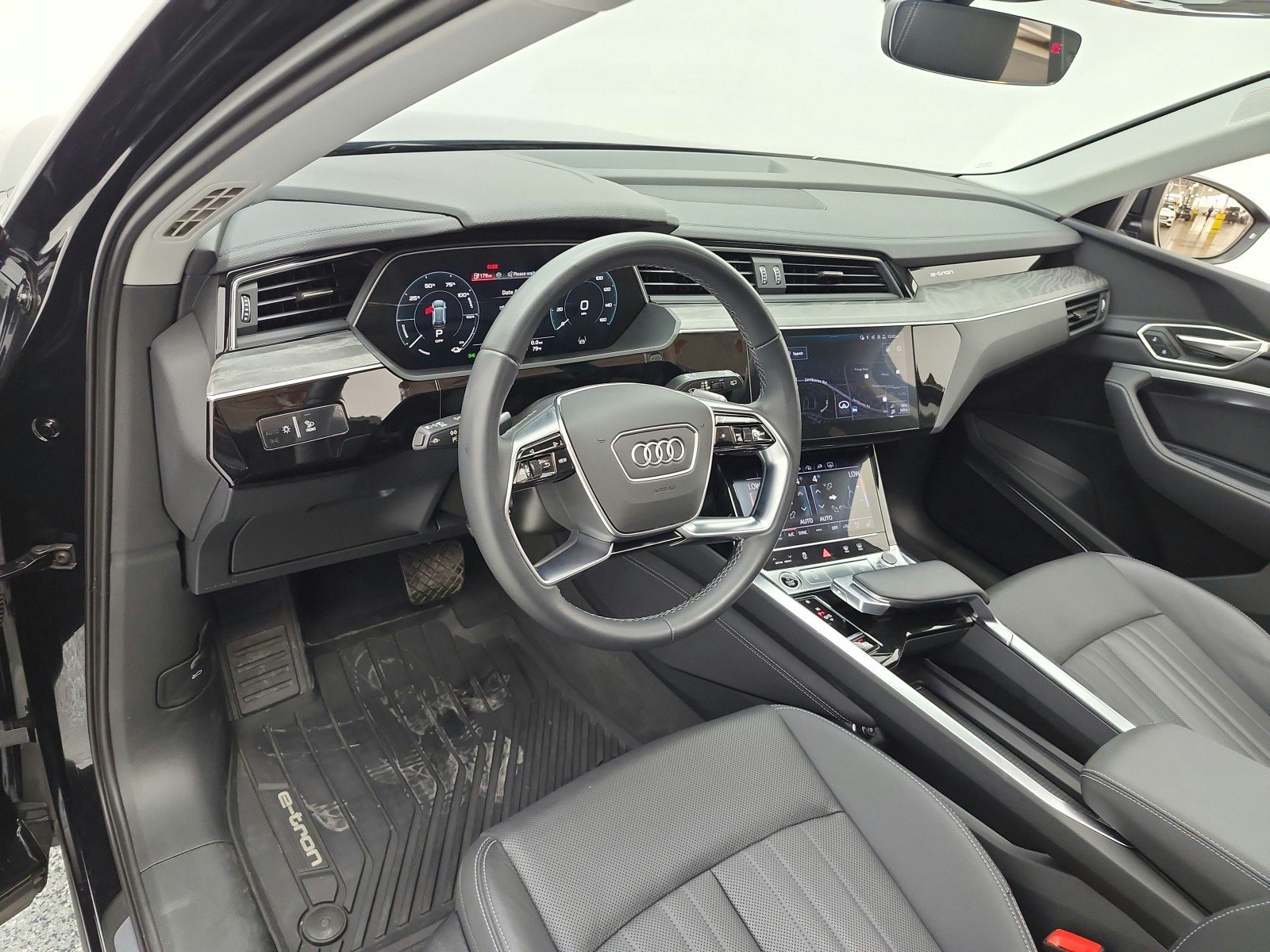 Used 2024 Audi Q8 e-tron Premium Plus w/ Premium Plus Package AWD/4WD image 9