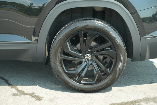 Used 2023 Volkswagen Atlas SE w/ Panoramic Sunroof Package FWD image 46