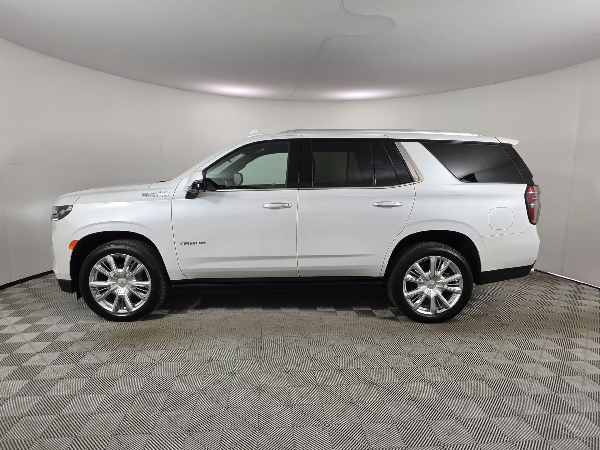 Used 2023 Chevrolet Tahoe High Country AWD/4WD image 38