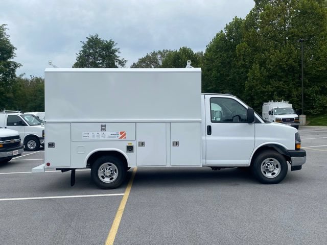 New 2025 Chevrolet Express 3500 w/ Power Convenience Package RWD image 13