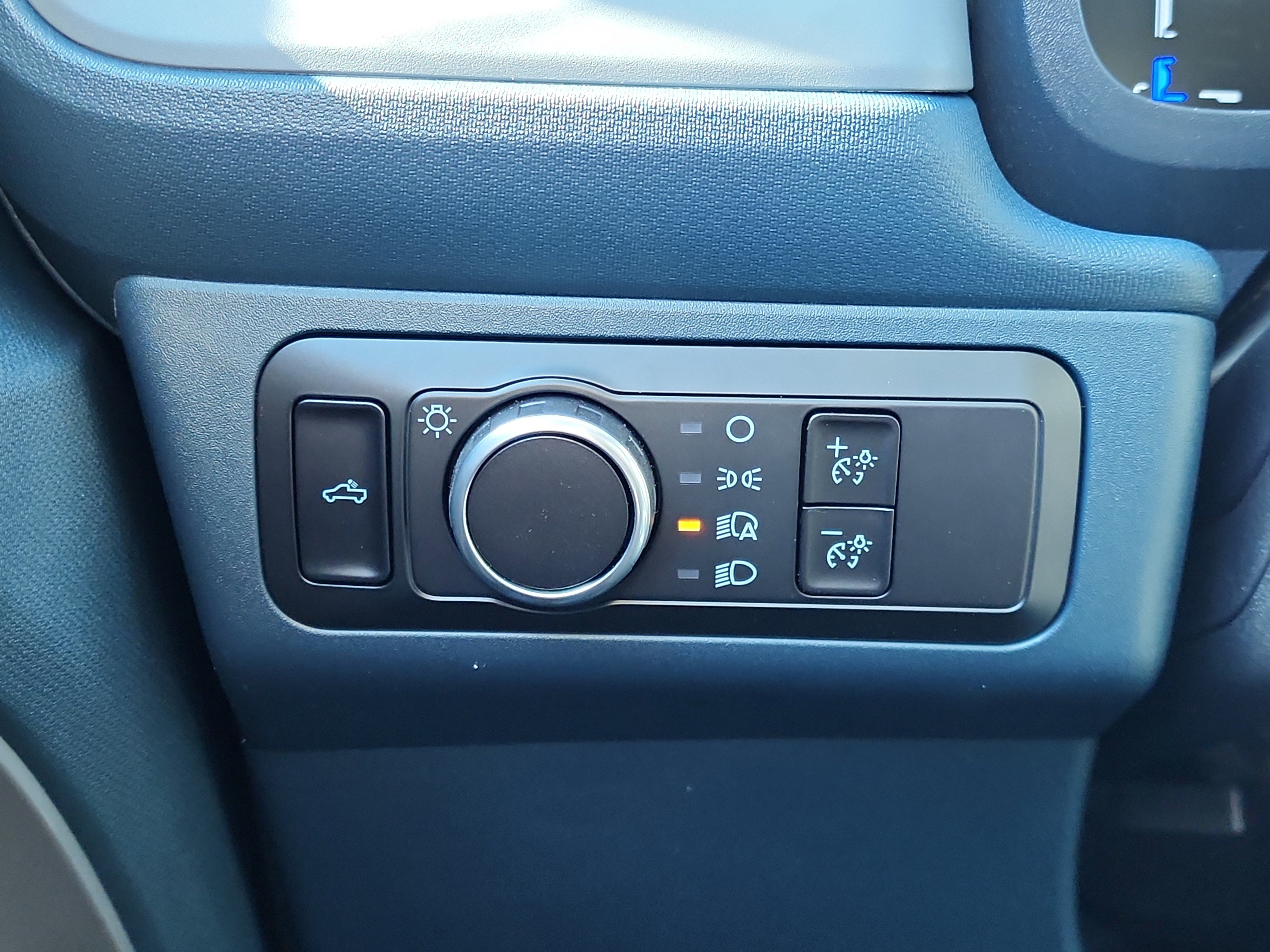 New 2025 Ford Maverick XL w/ Equipment Group 102A image 16